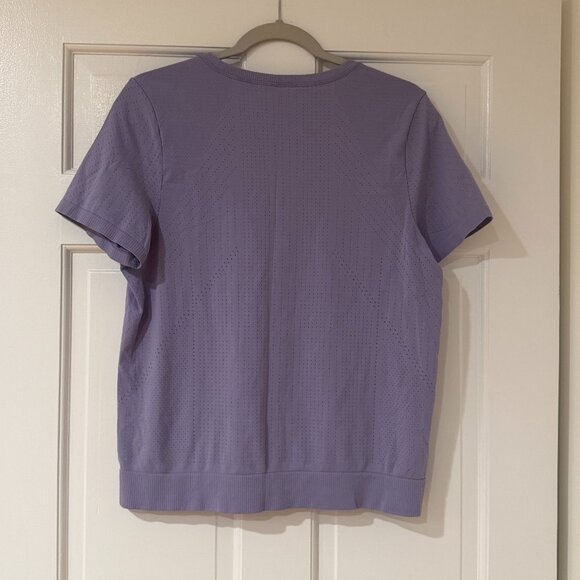 Athleta In Motion Seamless Short Sleeve Tee -- Medium - Picture 2 of 3